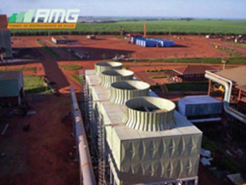 Montagem torre de resfriamento de água modelo EMC 86